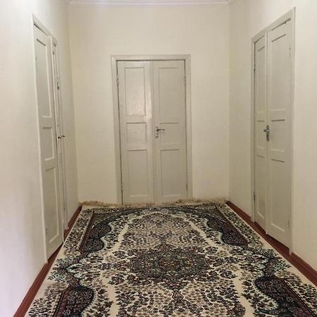 Welcome Guest House Tokmok Esterno foto