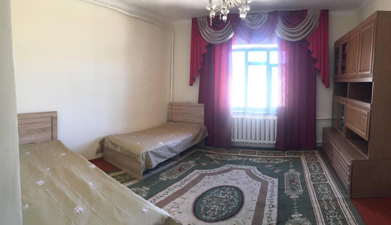 Welcome Guest House Tokmok Esterno foto